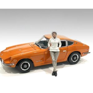 “Car Meet 2” Figurine I for 1/24 Scale Models by American Diorama