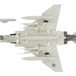 McDonnell Douglas F-4C Phantom II Fighter-Bomber Aircraft “389th Tactical Fighter Squadron The Gunfighters” (1967) United States Air Force “Air Power Series” 1/72 Diecast Model by Hobby Master