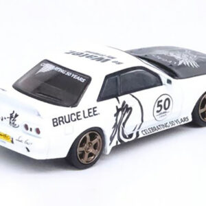 Nissan Skyline GT-R (R32) RHD (Right Hand Drive) White with Black Hood “Bruce Lee Legacy 50 Year Anniversary” 1/64 Diecast Model Car by Inno Models