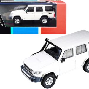 Toyota Land Cruiser 76 French Vanilla Pearl White 1/64 Diecast Model Car by Paragon